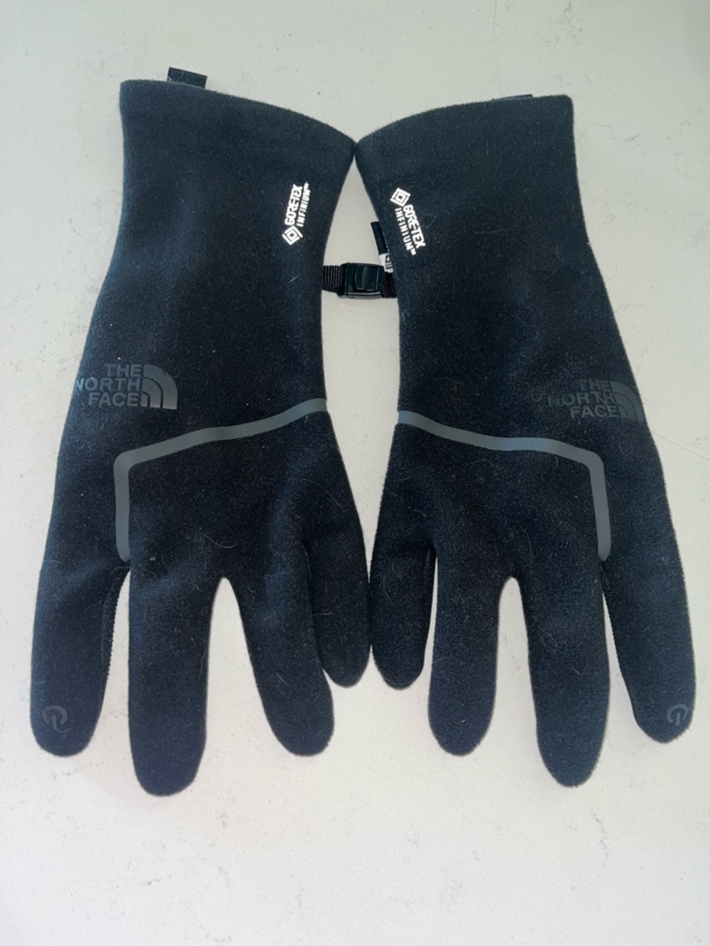 The North Face CloseFit Gore-Tex WindWall Fleece Gloves, Women’s Size Small